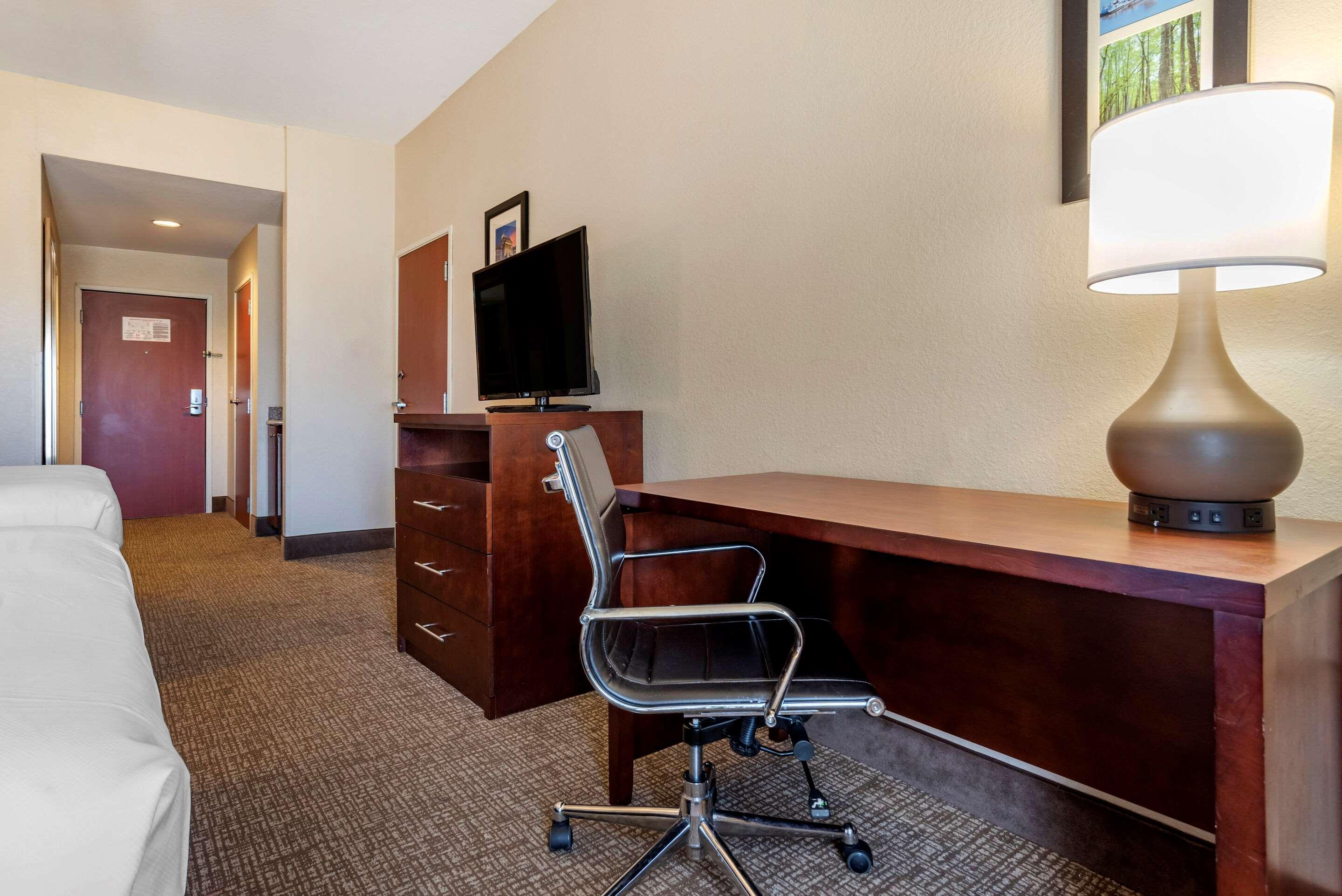 Comfort Inn & Suites Clinton Exteriör bild